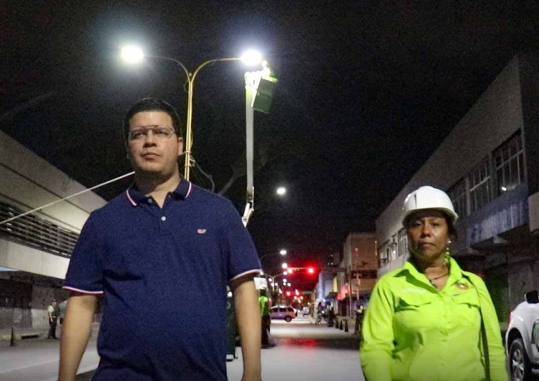 Supervisión de trabajos de semaforización de la avenida Lara con Ferias
